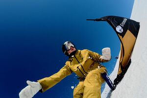 スノーボードで滑走する竹内智香さん　撮影／RomanSchmid