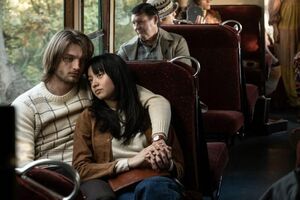 海外映画デビュー作のキービジュアルが公開。アイスランド俳優の手を取り、物憂げに寄り添うKoki,（海外の映画レビューサイト『IMDb』より）