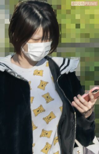 2022年12月、自宅マンションから出てきた“すっぴん”のえなこを目撃