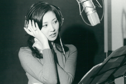 デビュー当時のレコーディング風景。本当の自分とアイドルとしてのイメージのギャップに悩んでいた