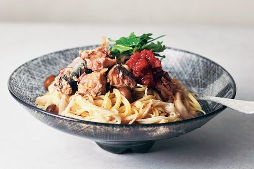 さば缶ときのこの冷製梅パスタ 写真/鈴木泰介