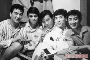 『ボンヌール』はイケメンぞろいで人気に。左から2番目が吉野さん