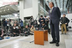 2025年1月23日、臨時取締役会の後に囲み取材に応じたフジテレビの親会社『フジ・メディアHD』金光修社長