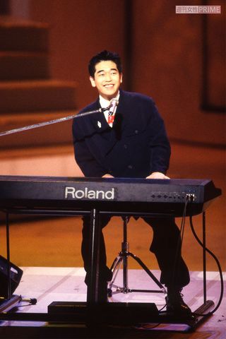 槇原敬之の画像・写真 | '91年のNHK紅白歌合戦で『どんなときも。』を熱唱。この曲は翌年春の選抜高校野球入場行進曲にも選ばれた - 10枚目 |  週刊女性PRIME