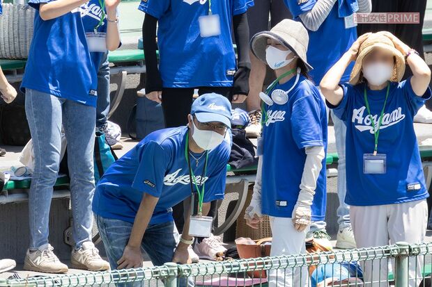 次男の活躍に一喜一憂する中山秀征と妻の白城あやか