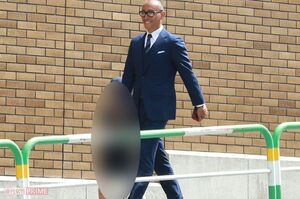 '19年4月、都内の有名私立小学校の入学式にやってきた市川海老蔵と勸玄くん