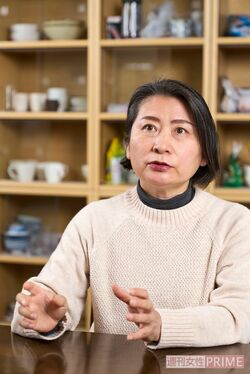 入所者が隠す問題をうまく聞き出すための対話を心がけている大川さん 撮影/伊藤和幸