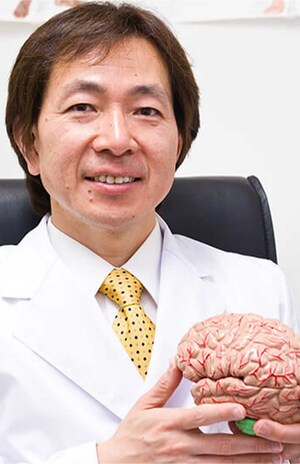 加藤俊徳先生 脳内科医、医学博士。加藤プラチナクリニック院長。株式会社脳の学校代表。昭和医科大学客員教授。脳科学・MRI脳画像診断の専門家。米ミネソタ大学放射線科でアルツハイマー病やMRI脳画像の研究に従事。現在、加藤式MRI脳画像診断法(脳個性診断)を用いて、小児から超高齢者まで1万人以上を診断・治療。著書多数。近著に『脳がみるみる元気になる 早口ことば遅口ことば』(宝島社)がある。