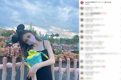 ディズニーシーで“ミッキー”のカチューシャをつけるゆうちゃみ(公式インスタグラム)