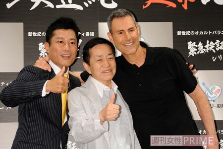 矢追純一さん（写真中央）とユリ・ゲラー（写真右）
