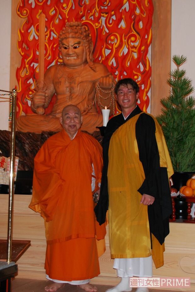 '04年のシーズンオフから護摩行に参加した元野球選手の新井貴浩