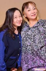 西原理恵子さん（左）、岩井志麻子さん