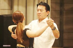 都内のダンススタジオで練習に励む瀬古利彦