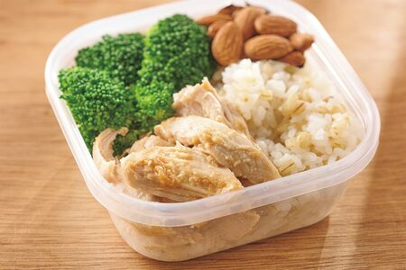 わさび香るしょうゆ糀鶏むね弁当