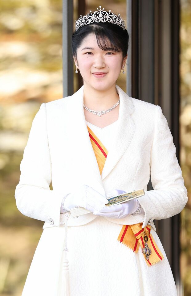 黒田清子さんのティアラで成年を迎えられた愛子さま