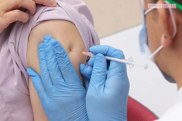 新型コロナウイルス、ワクチン接種の様子