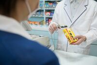 副反応で服用するおすすめ鎮痛剤は? 薬剤師が “自分で飲む”「市販薬ランキング」