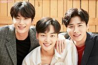 韓流美男子トリオが時代劇ラブコメディーに挑戦! 魅惑の“資本主義微笑”が炸裂