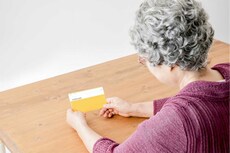 年金や退職金を眠らせない!《シニアが得する金融商品》定期預金・国債・株・保険…プロが教える“分散投資”