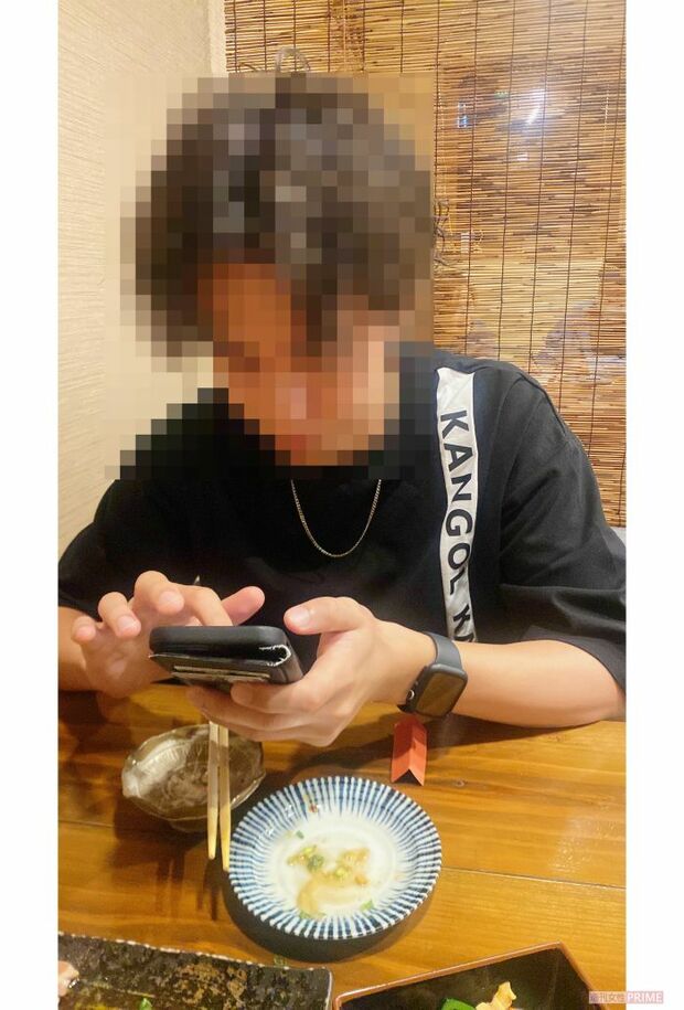 居酒屋で食事をし、この日も友香さんの家に泊まった豊田。しかし、この日は豊田の妻の誕生日だったという