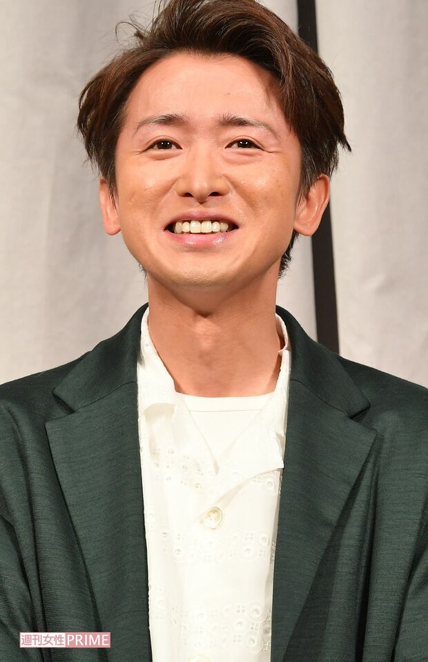 笑顔を絶やさない大野智。『嵐 活動休止表明会見』にて