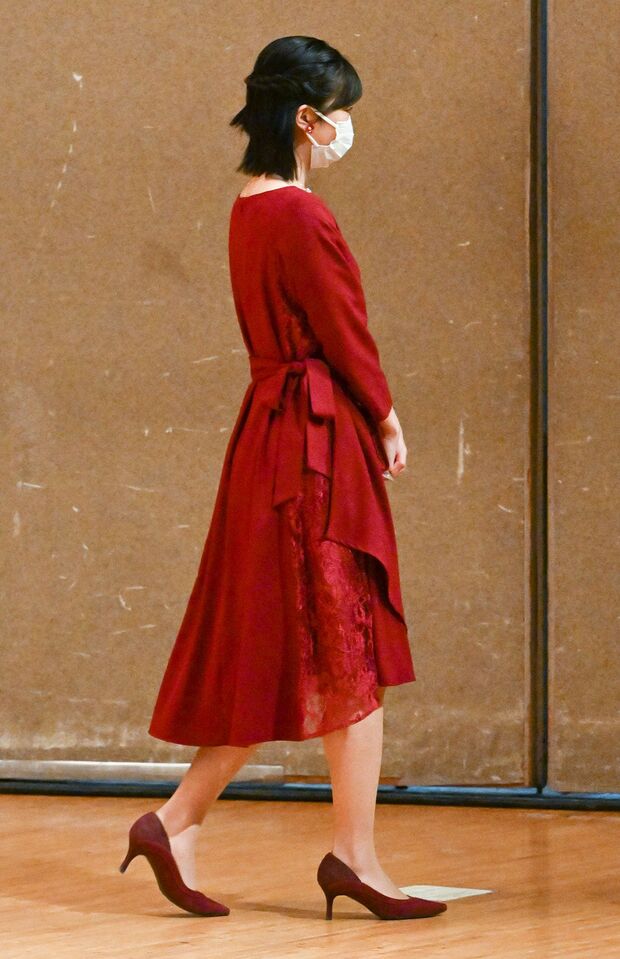 『第45回聴覚障害児を育てたお母さんをたたえる会』に出席された佳子さま