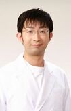 平松 類先生●眼科専門医・医学博士。二本松眼科病院にて副院長を務める。登録者25万人以上を誇るYouTube「眼科医平松類チャンネル」をはじめ、各種メディアにて目の健康情報を提供している。※画像をクリックするとYouTubeにジャンプします
