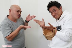 対談したクロちゃん(左)と原田龍二(右)