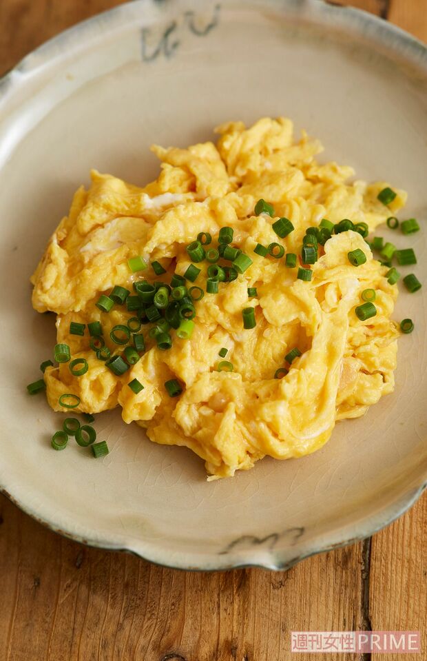 定番料理がコクのあるおいしさに『みそスクランブルエッグ』（撮影／鈴木泰介　スタイリング／久保田朋子）