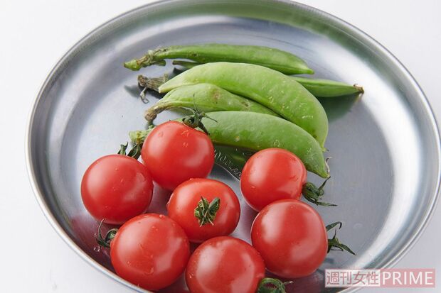 スナップエンドウやトマトも意外に合う（撮影／山田智絵）
