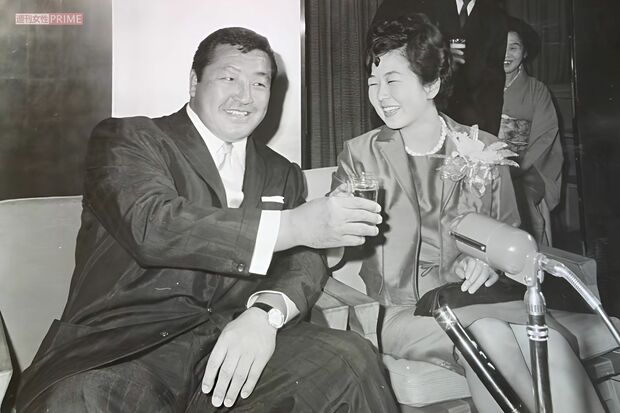 力道山の婚約時記者会見の様子