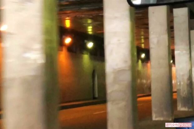 ダイアナ妃の事故現場となったパリのアルマ橋トンネル