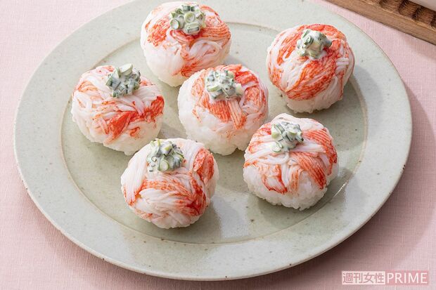 『カニカマネギマヨのせ手まり寿』