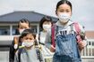 マスク着用で子ども同士の会話も減る傾向に ※写真はイメージです