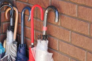 あなたは降水確率が何%以上なら傘を持っていきますか?