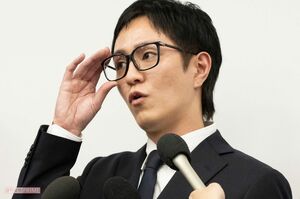 謝罪会見を開いたAAAの浦田直也