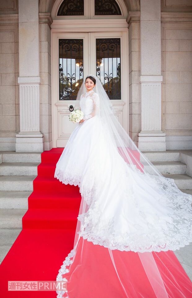 麗しいウエディングドレス姿