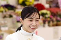 佳子さま、6万円の“全身オフホワイトコーデ”に絶賛の声！ブランド広報がうなった“サステナブルなアレン…