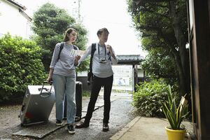 政府は、無許可営業の罰金の上限を3万円から100万円に引き上げたが……