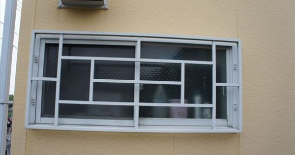  遺体はこの窓の向こうにあった