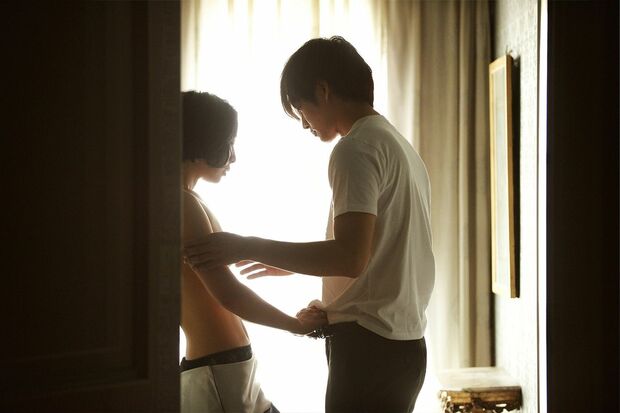 (c)石田衣良／集英社　2017映画『娼年』製作委員会