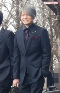 菊池風磨、慶應大の卒業式出席にファンが10人ほど集まる | 週刊女性PRIME
