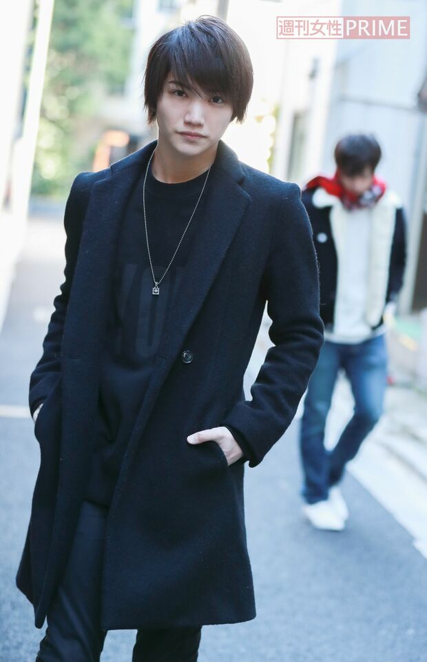 三浦宏規、財木琢磨（奥）　撮影／森田晃博