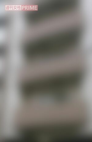 中居正広が所有する高級マンションから程近い場所に建つ、恋人のMさんが住んでいたワンルームマンション