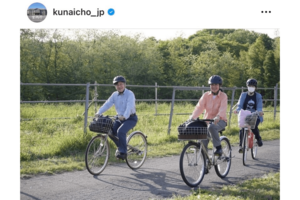 5月に御料牧場を訪問されたときの天皇ご一家の写真(宮内庁公式インスタグラムより)