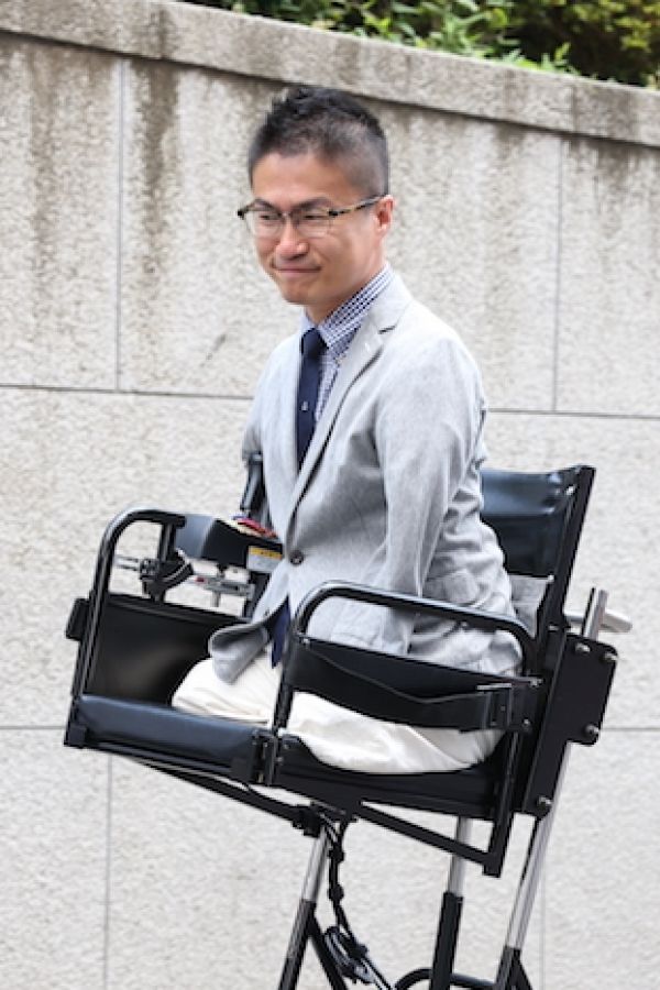  '14年8月、『ALSアイスバケツチャレンジ』に参加した乙武氏。