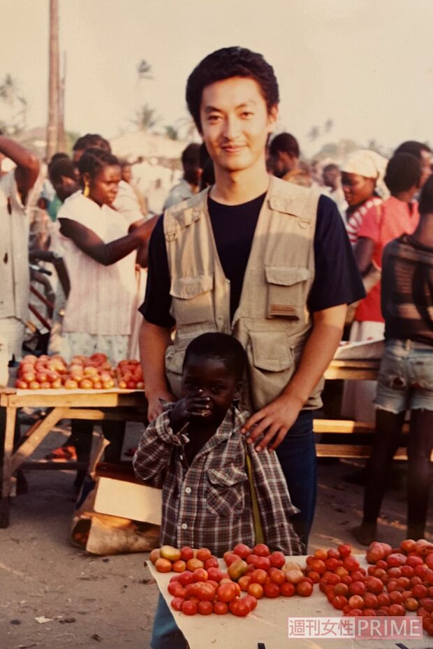 大学では探検部に入部。アルバイトで旅費を稼ぎ、内モンゴルやアフリカなどを訪ね歩いた