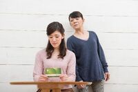 結婚しない娘に親ができること「経済的負担をかけない」「頼れる人をつくっておく」