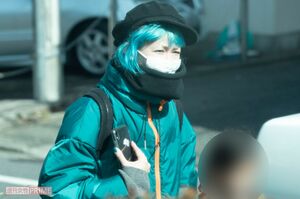 子どもの発表会へと向かう木村カエラ