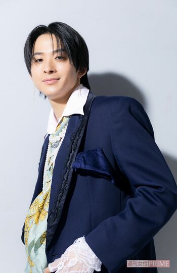 澤本夏輝 撮影/矢島泰輔ヘアメイク/大木利保、藤原さよ(CONTINUE)スタイリスト/MikiToyokawa